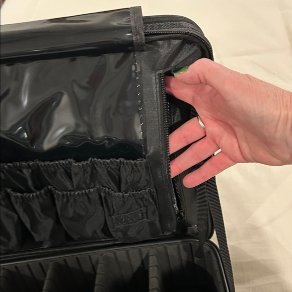 Black Cosmetic/Camera/Equipment Bag - Picture 4 of 10